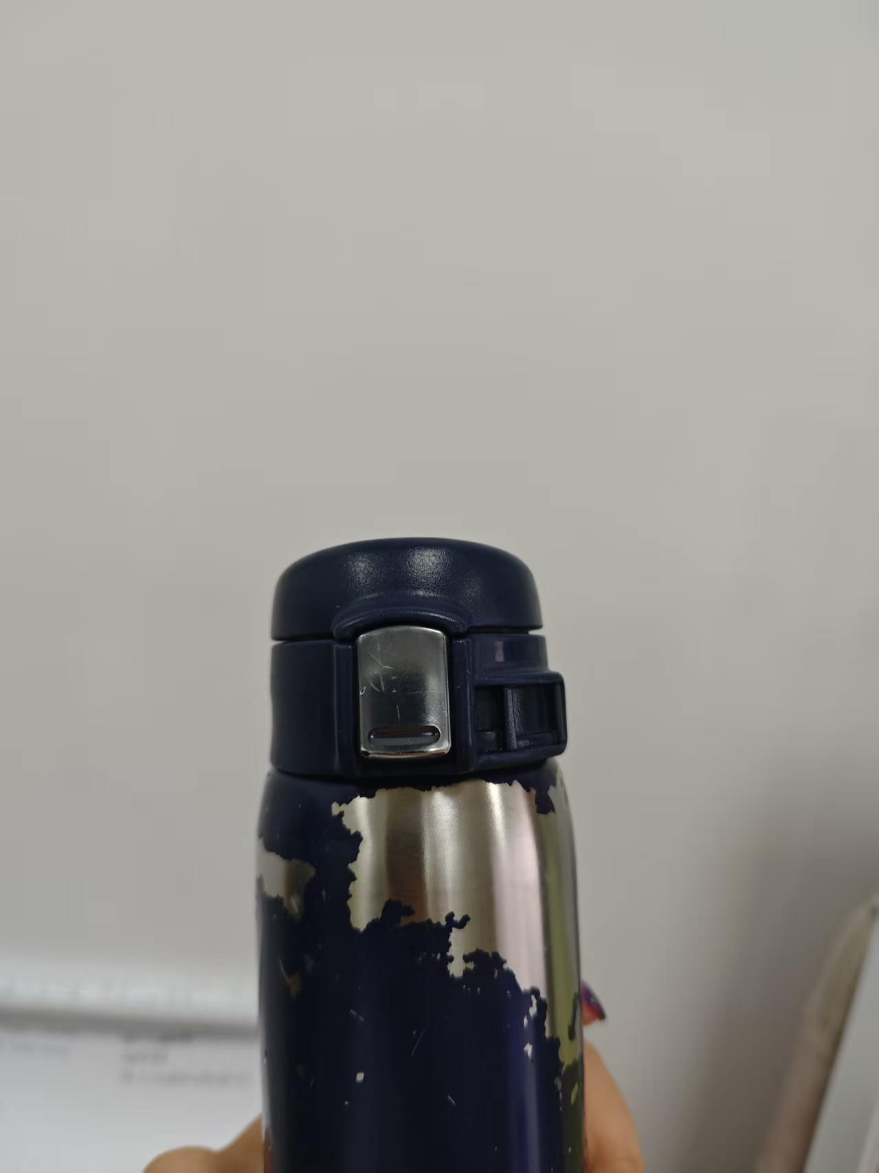 正面:熟悉的扣子